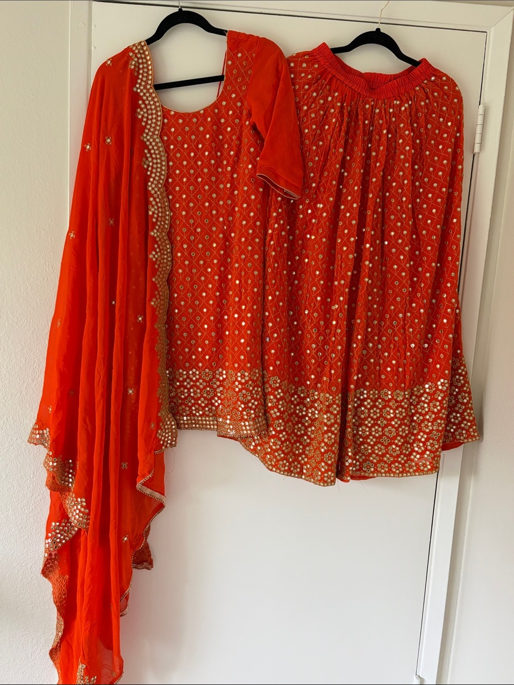 3 piece Indian outfit Orange Ethnic Set with Gold Mirror Work Indian suit party - Picture 2 of 6